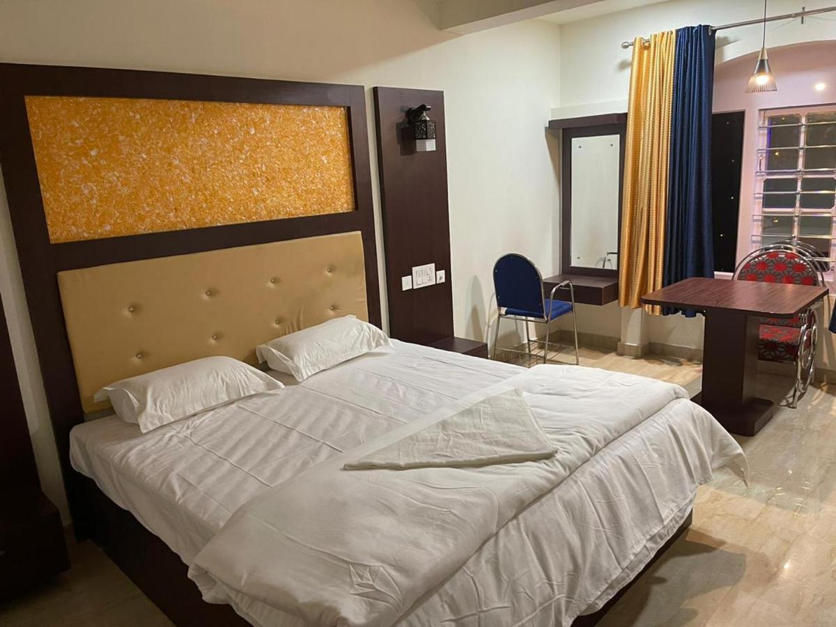 Отель Bassac Residency Changanacheri Экстерьер фото