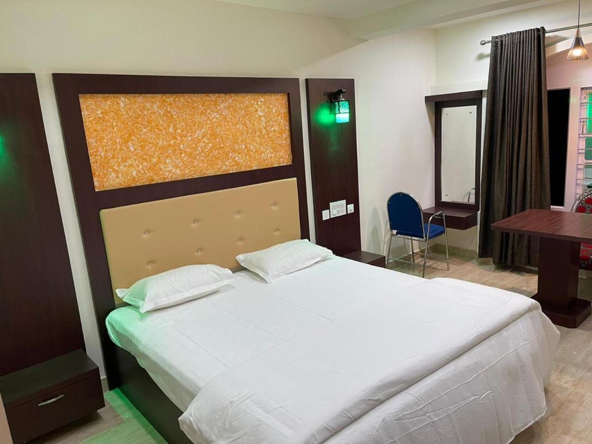 Отель Bassac Residency Changanacheri Экстерьер фото